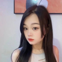 大胸超甜的妹子，皮肤又白又嫩