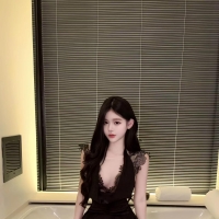 高颜身材苗条口爆顶级一流的嫩妹温柔体贴很开放